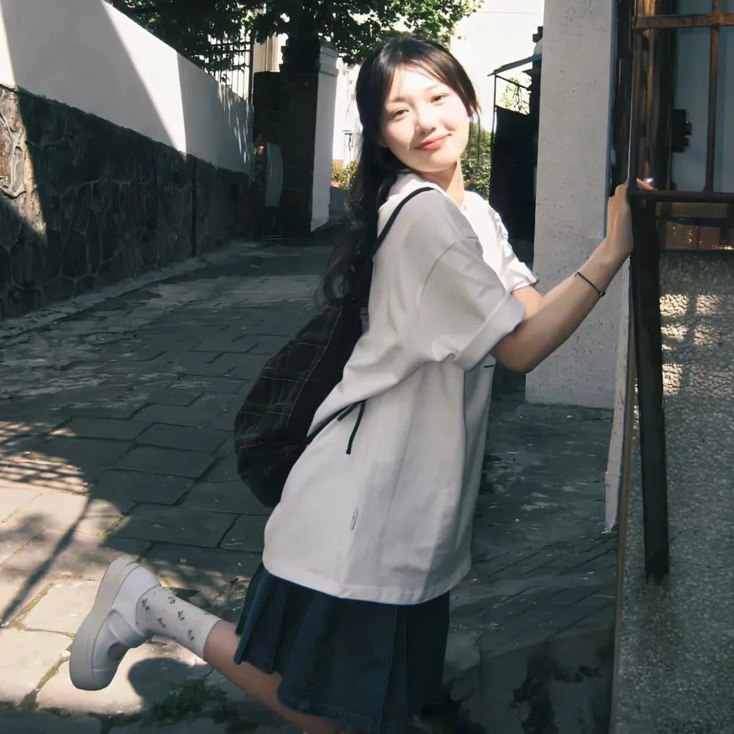 何时是读书天 海报
